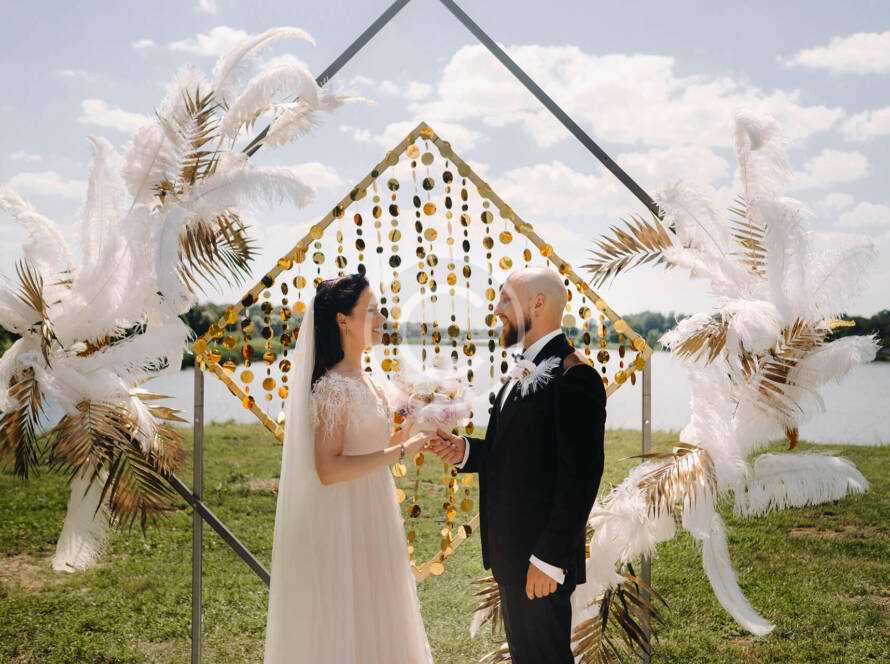 Img 12 Copyright 890x664