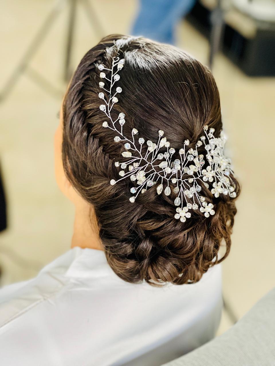 Elegant bridal hairstyle